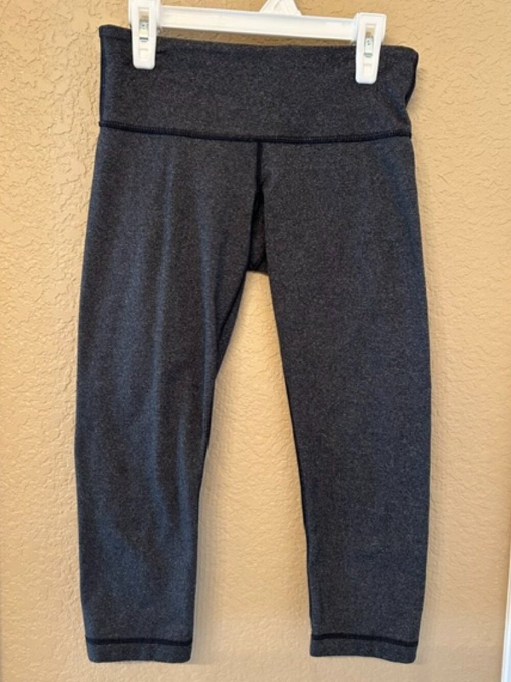 Women’s Charcoal Grey Lululemon Crop Leggings